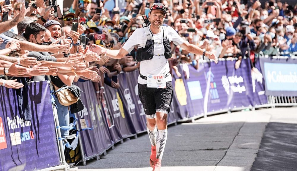 Cuarta victoria para François D'Haene en UTMB®. El francés en julio destrozó el récord de la HR100. ©José Miguel Muñoz Egea