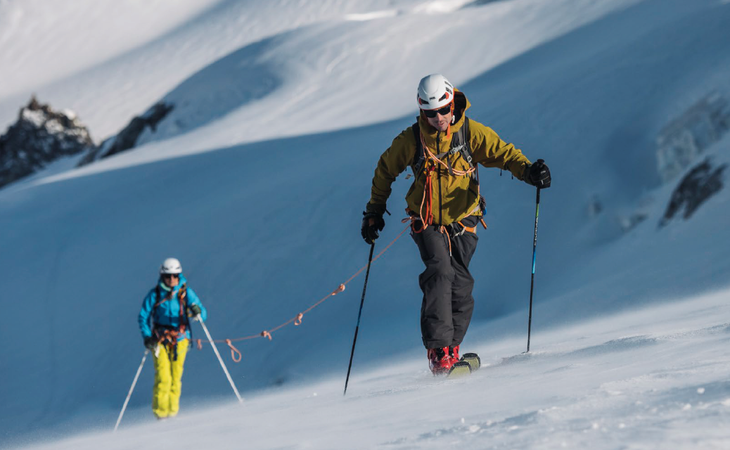 Las claves para preparar con seguridad una salida de esquí de montaña ©Petzl Marc Daviet 