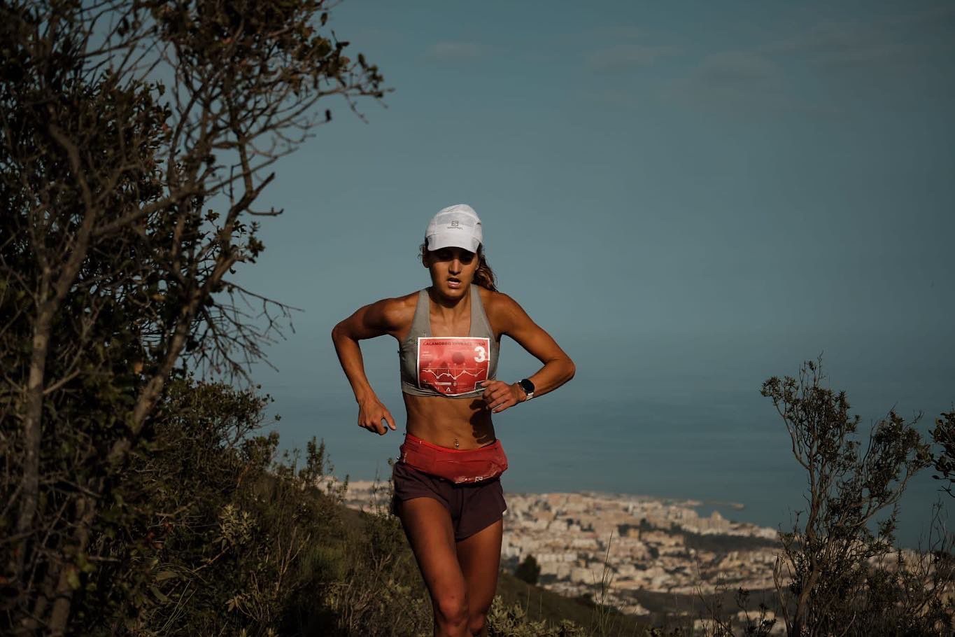 Sara Alonso en carrera © Black coffee Estudio José Álvarez