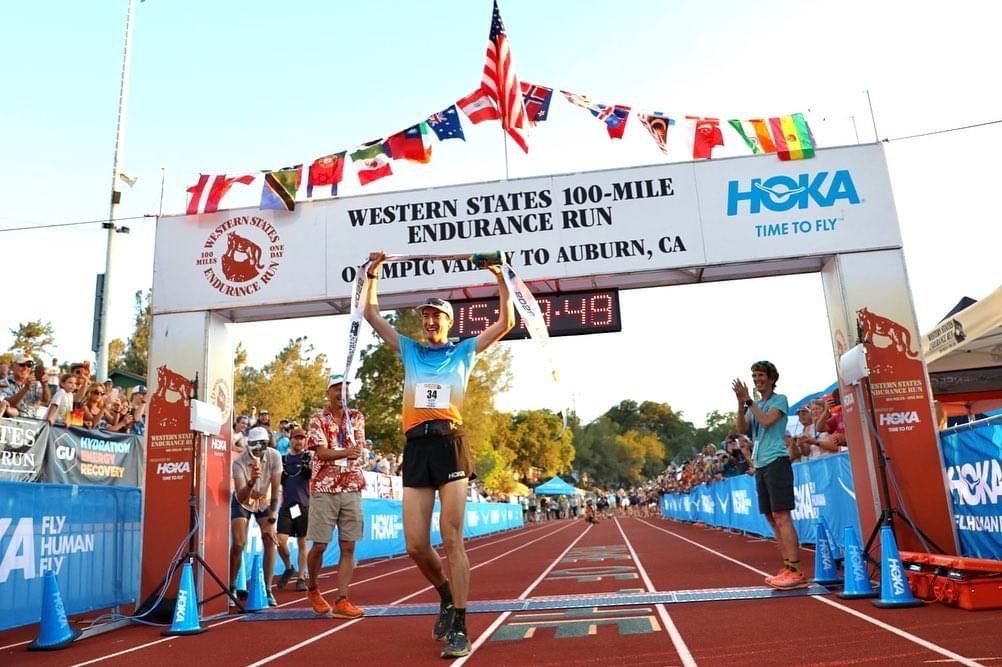 Adam Peterman vence en su debut ©Hillary Ann