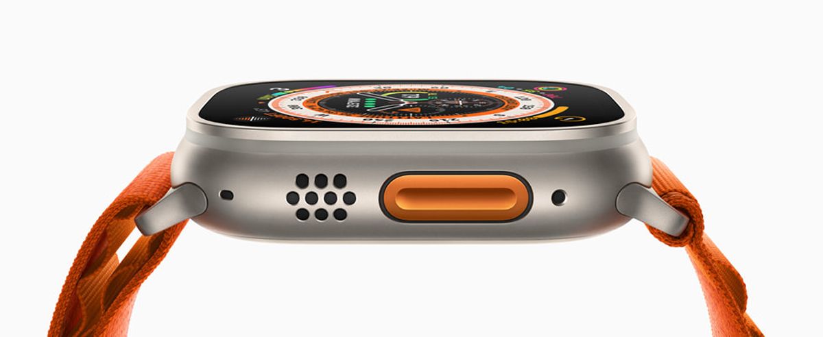 Apple Watch Ultra Orange Alpine Loop Action button
