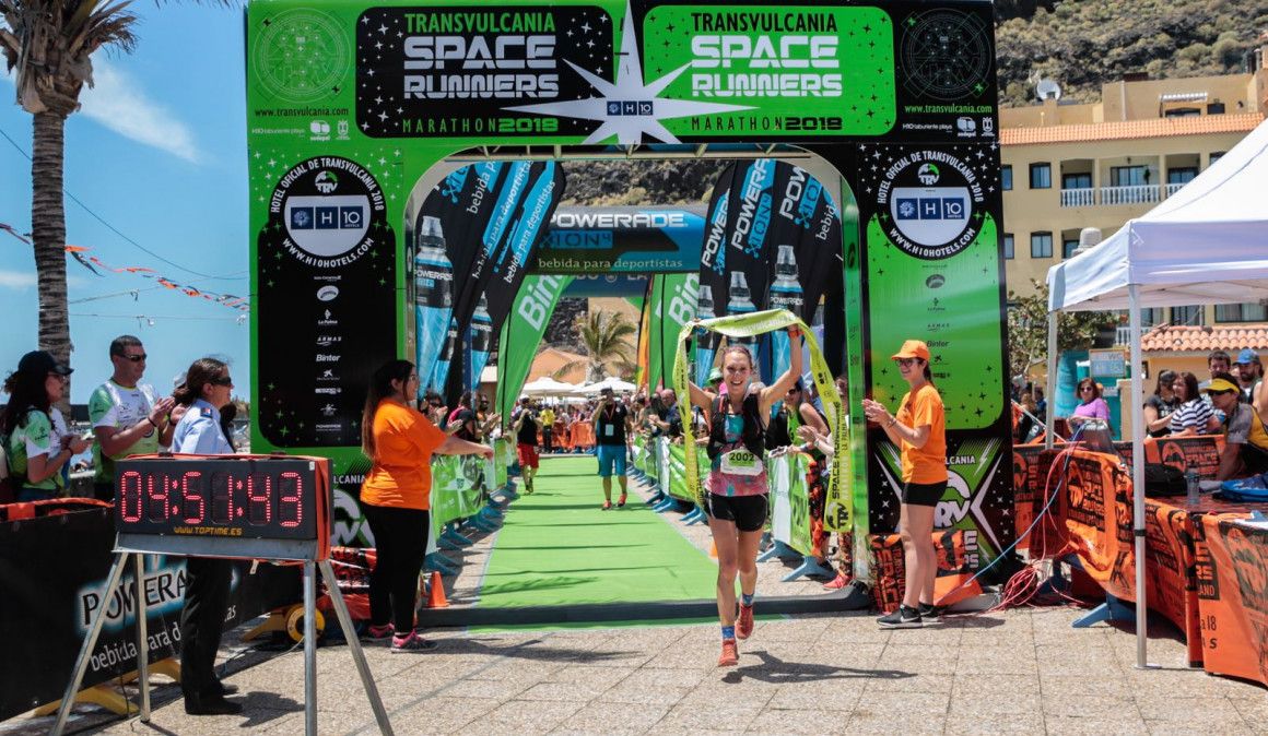 Danilson Pereira y María Zorroza ganan el Maratón de Transvulcania