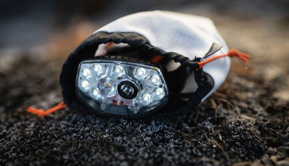 Linterna Frontal Nao RL 1500lm - Petzl RUNNING EQUIPO PARA TRAIL