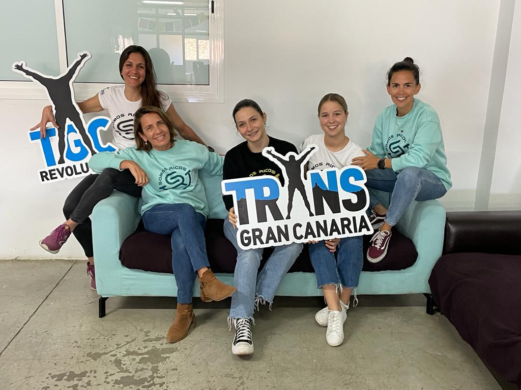 María García, Rosa López, Sofia Benitez, Elena Gómez y Wendy Cruz. Arista Eventos