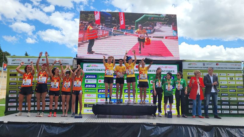 Podio femenino Campeonato de España por Federaciones ©RFEA