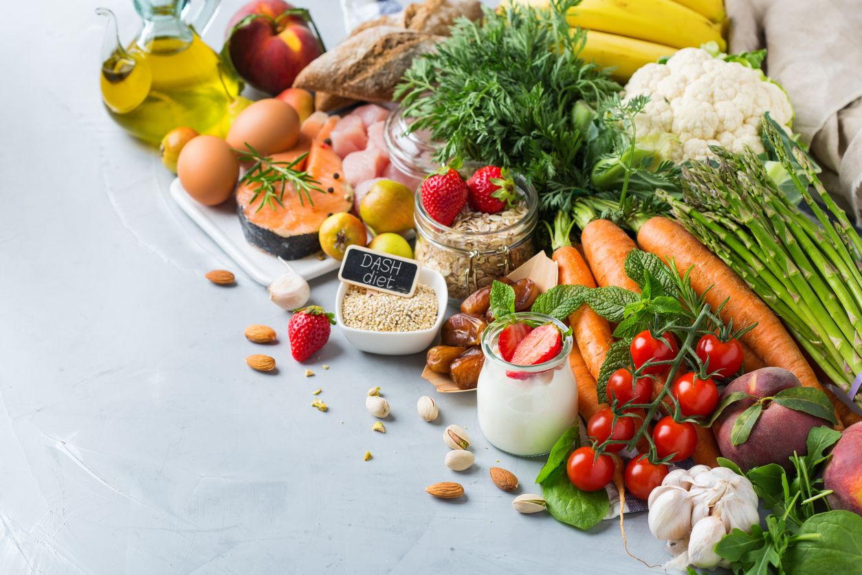 ¿Por qué es importante considerar el timing de nutrientes en deportistas? 