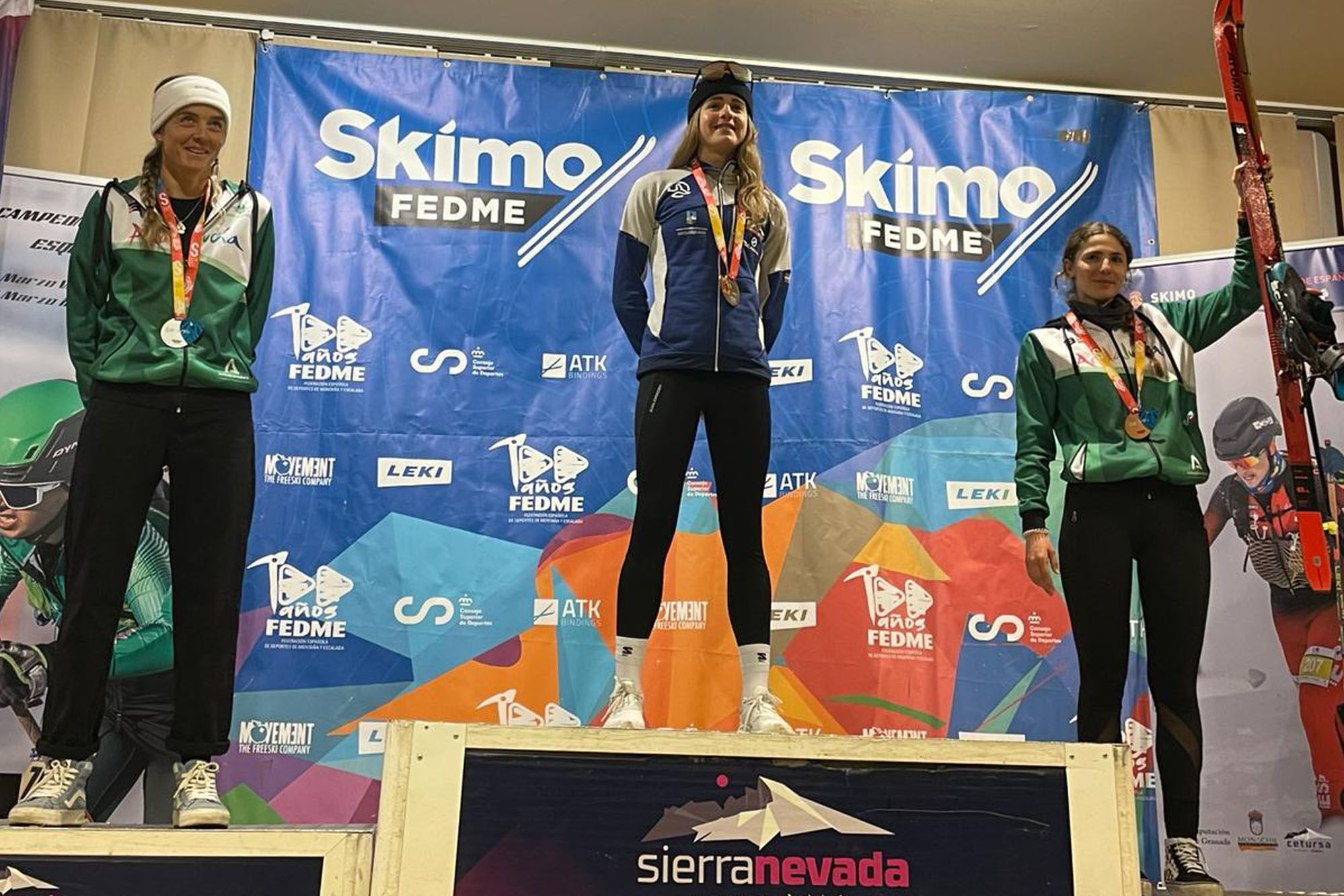 Podio femenino de la vertical ©org Pedro