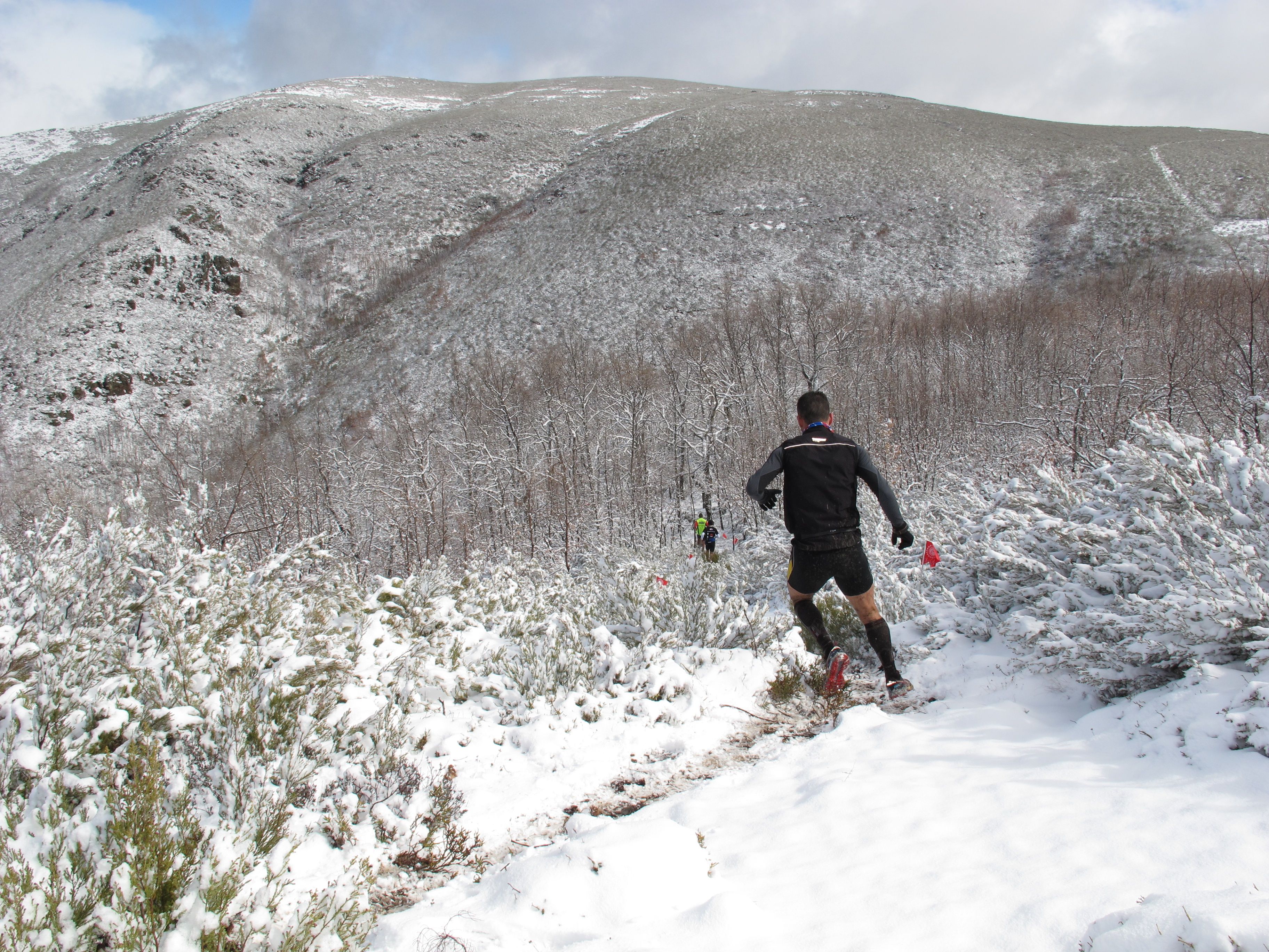 La nieve de nuevo presenta en la Carrera Alto Sil 