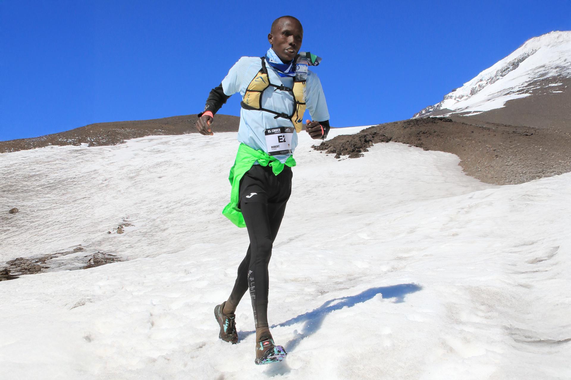 Sylvia Nordskar y Robert Pkemoi se proclaman ganadores de El Cruce Saucony 2024