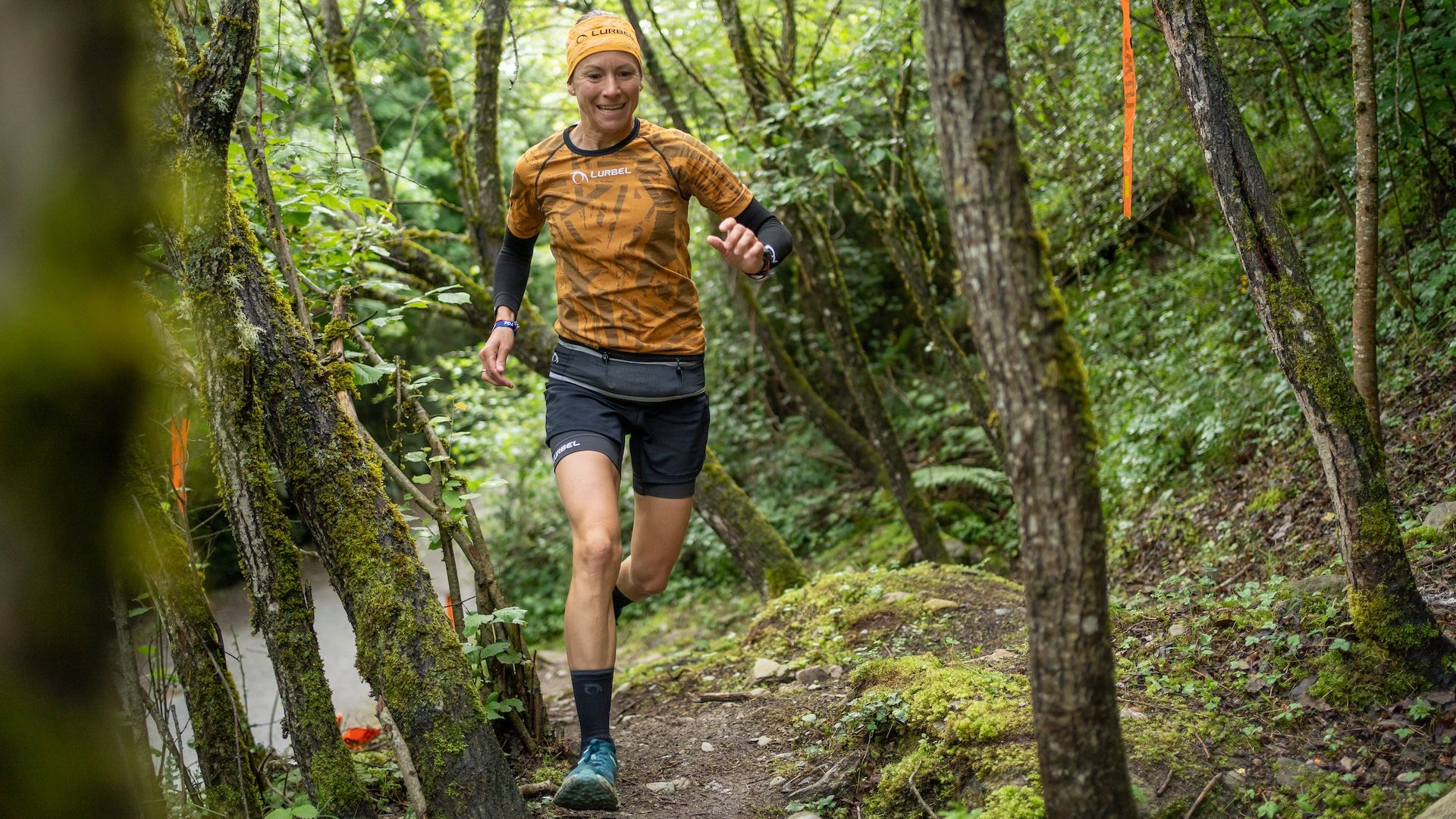 Dos generaciones unidas por el trail. Ana Tauste ©️Rafa Romero