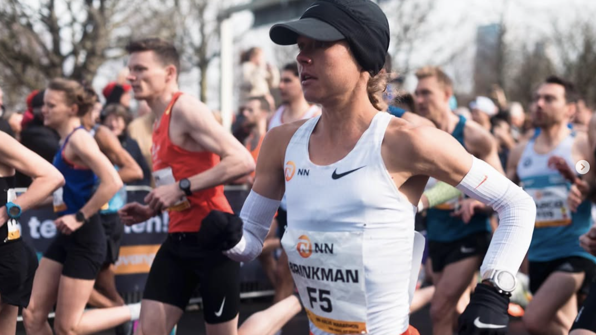 ¿En cuánto corren los trail runners la media maratón de asfalto? Nienke Brinkman Seth Profet (@sethprofet) 