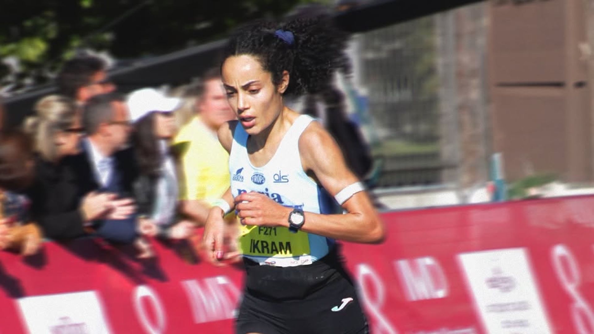 Ikram Rharsalla debuta en el maratón de Sevilla con 2:28:37 ©️@jomasport_running_trail & @ikramrharsalla