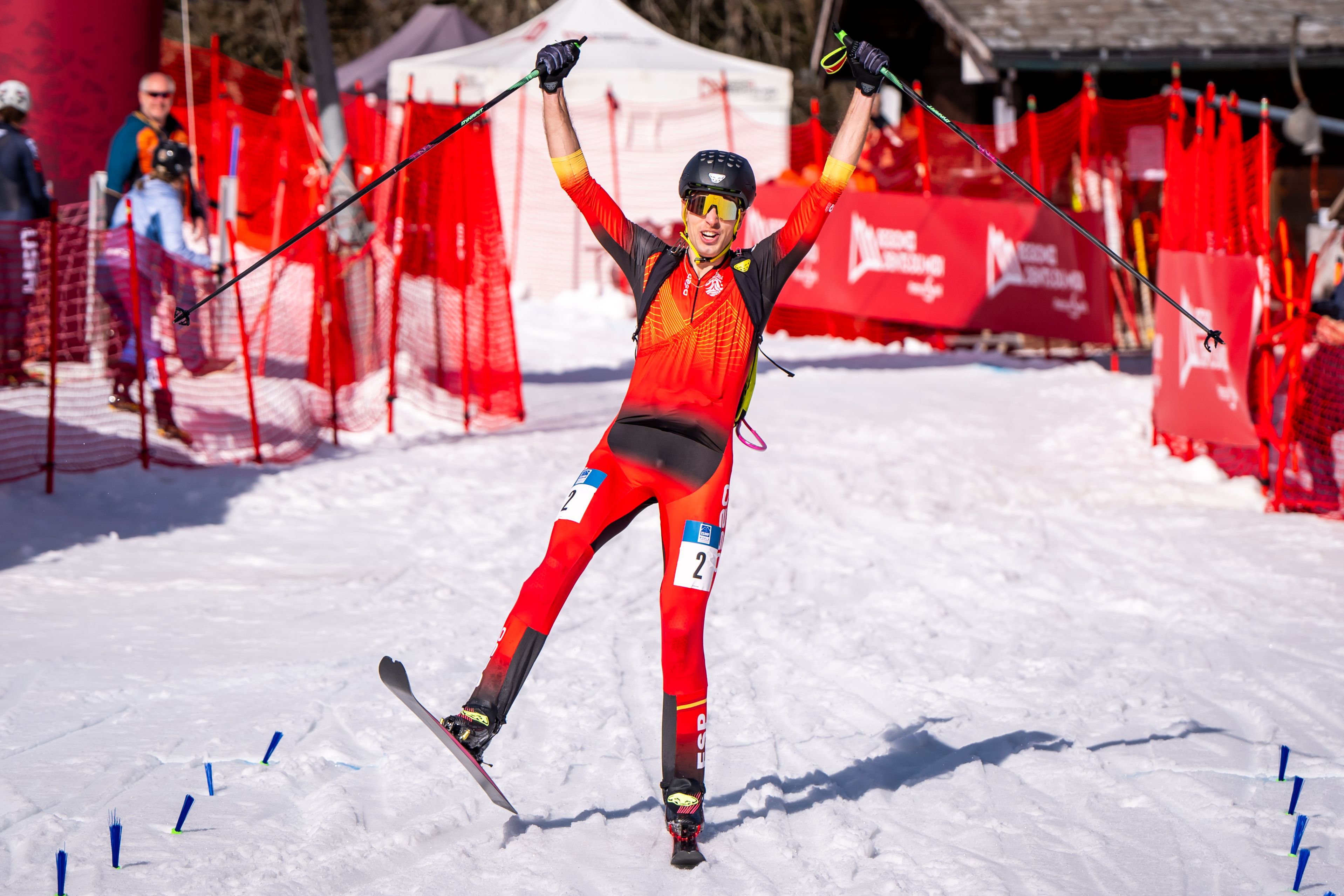 Oriol Cardona gana la Copa del Mundo de sprint 2025
