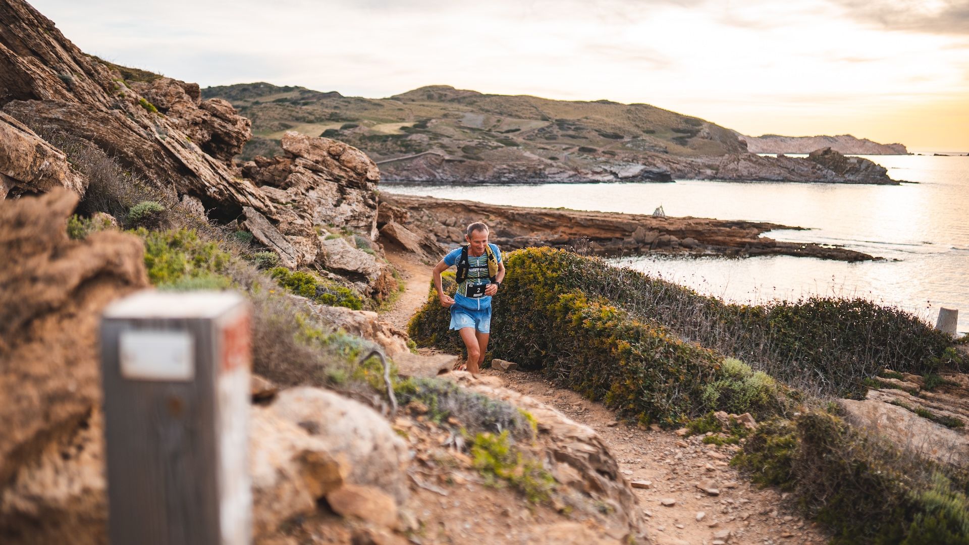 Antoine Guillon Trail Menorca Camí de Cavalls ConectaBalear (©José Miguel Muñoz)