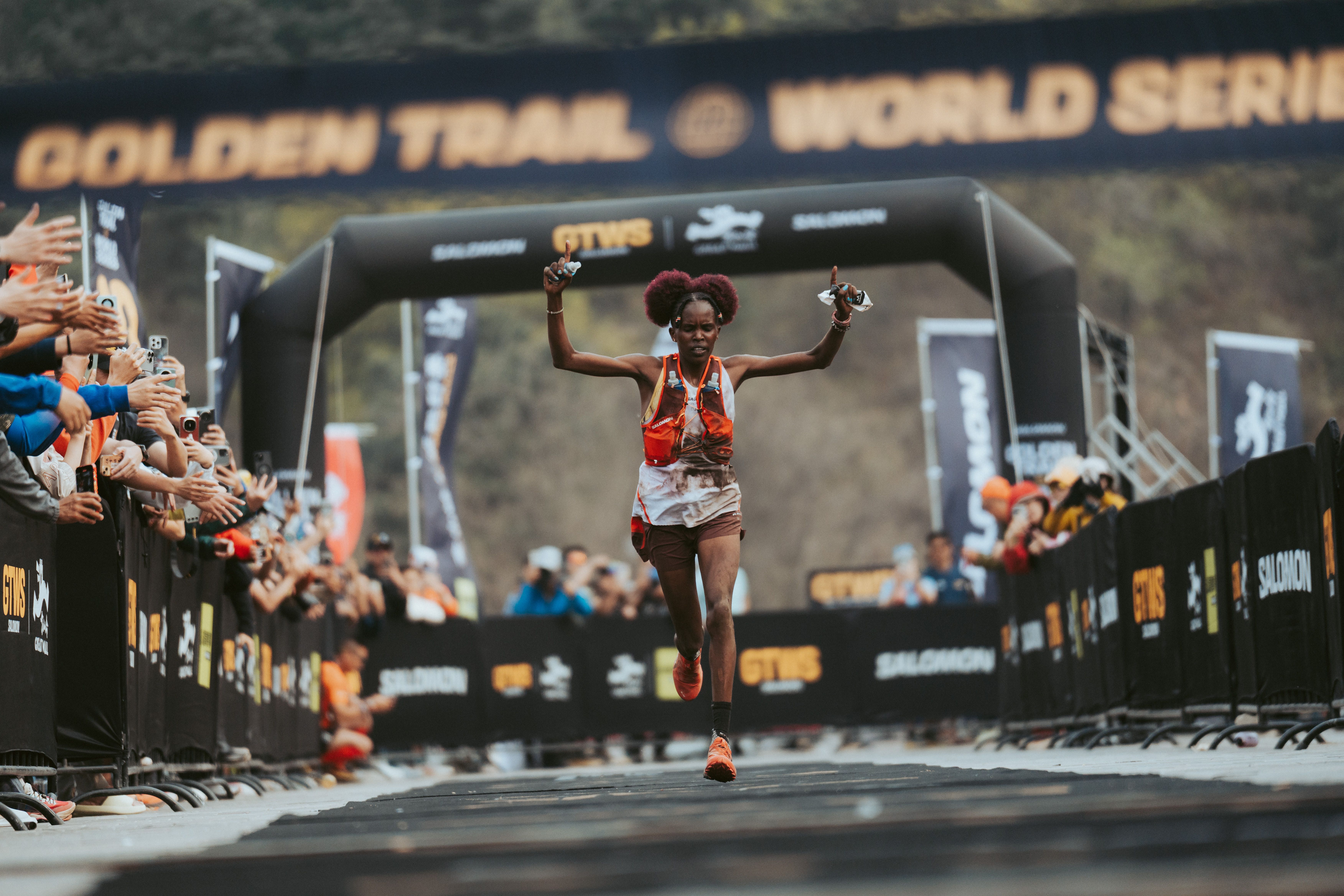 Caroline Kimutai vence en la Gran Muralla
