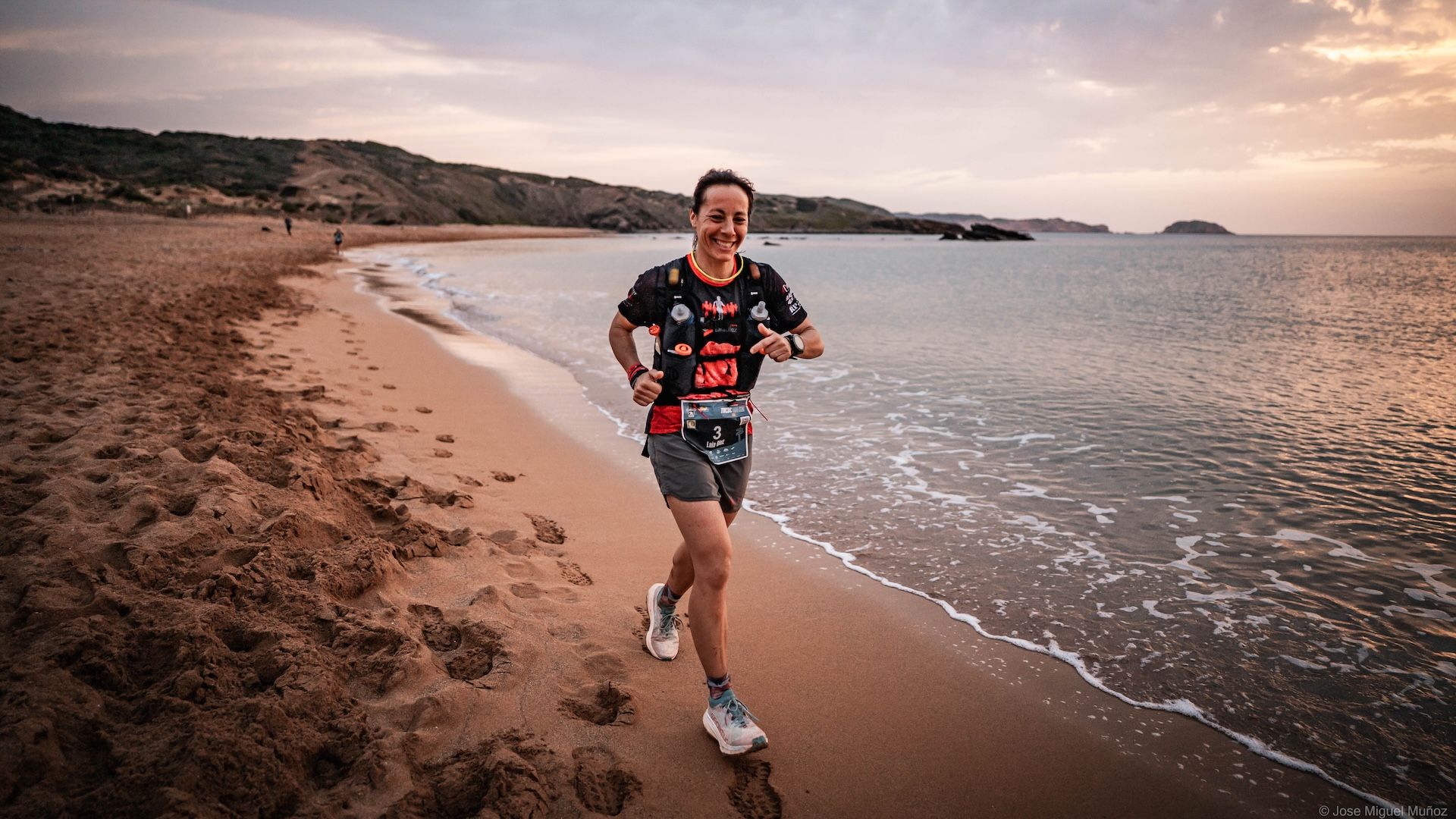 Laia Diez gana los 185k de Trail Menorca CdC ConectaBalear 2025 ©José Miguel Muñoz