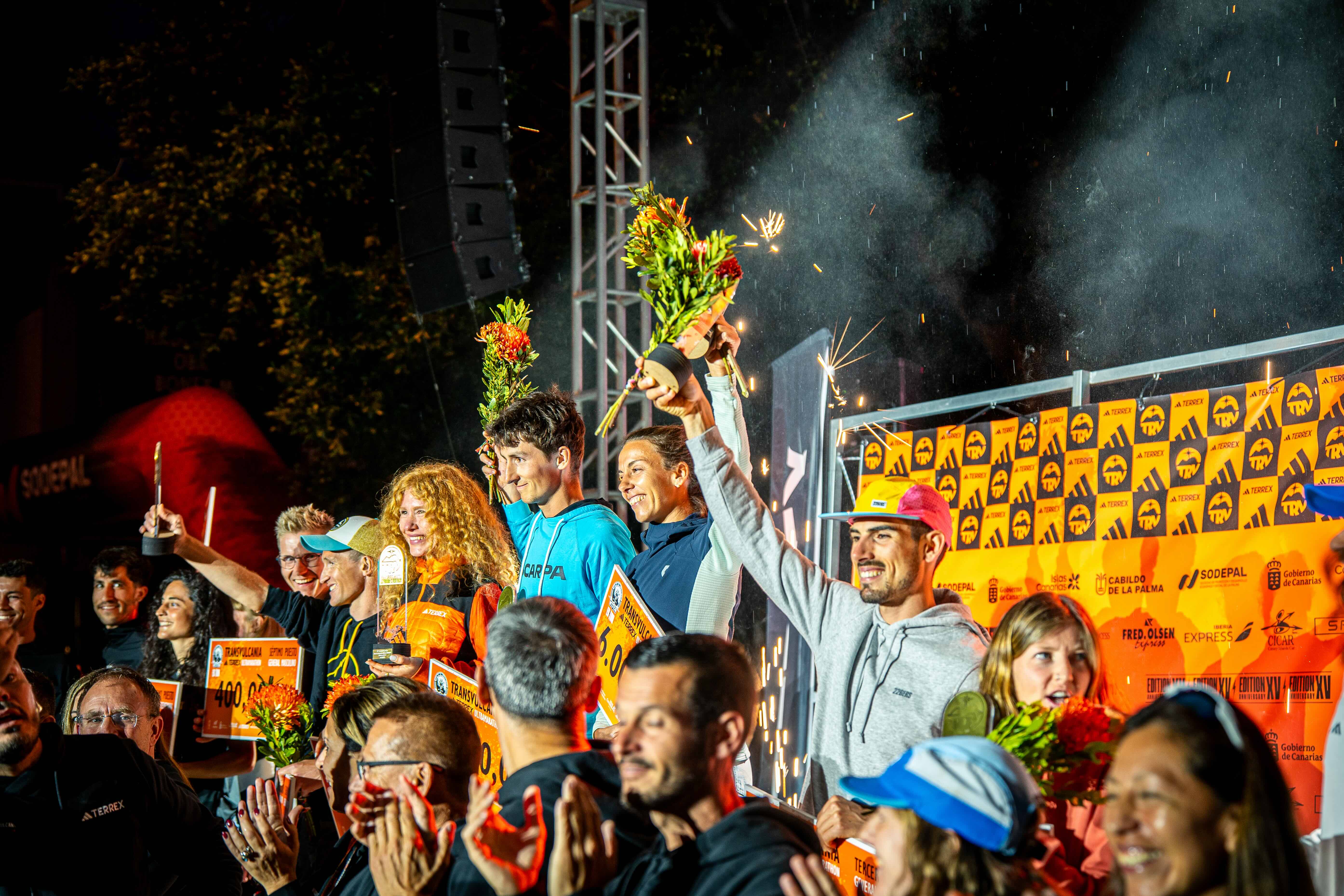 Ceremonia de premios en su distancia ultra  ©️TRV Roberto Martín 