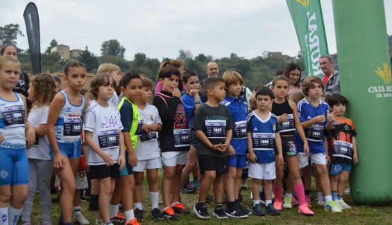 Peques esperando la salida del Trail Prerrománico 