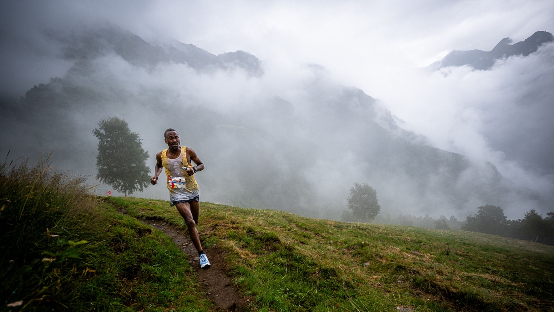 La lluvia protagonista del Uphill de Giir di Mont 2025 ©️Marco Gulberti for WMRA