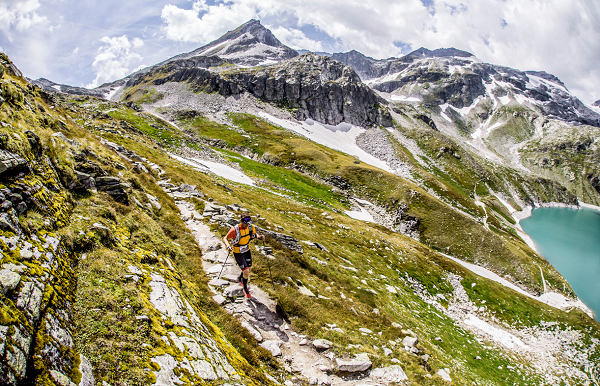 Anna Comet arrasa en la Grossglockner Ultra Trail