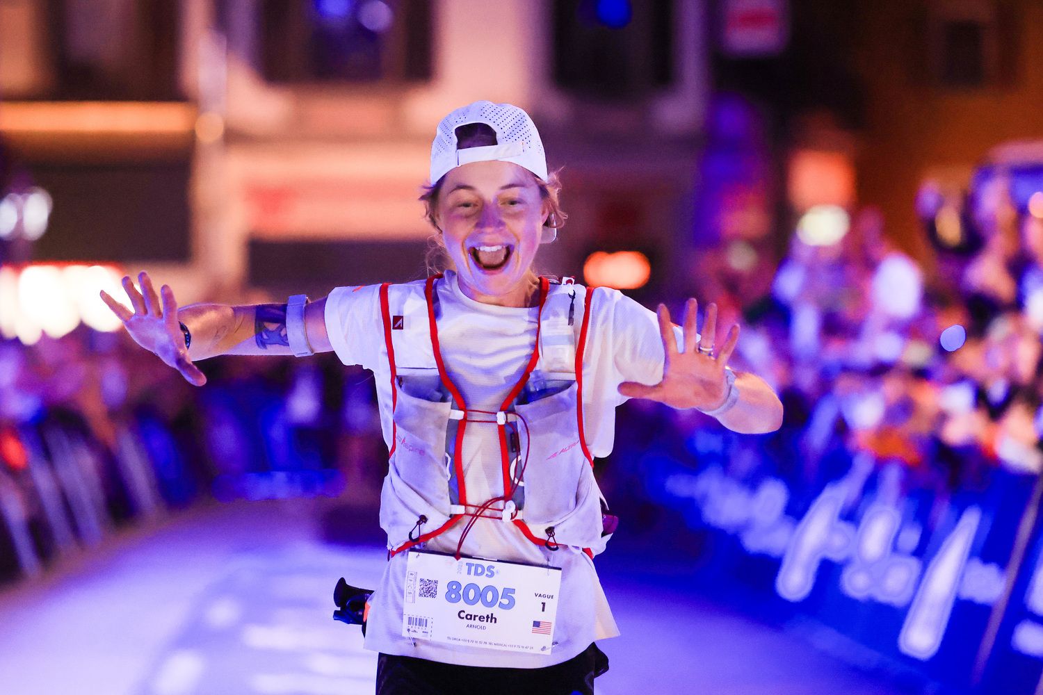 Careth Arnold entrando en meta de la TDS 2025 ©UTMB Careth Arnold entrando en meta de la TDS 2025 ©UTMB