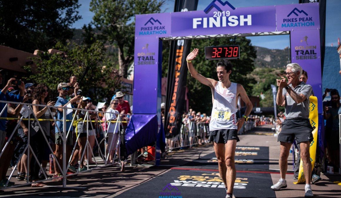 Kilian vence sin récord en Pikes Peak