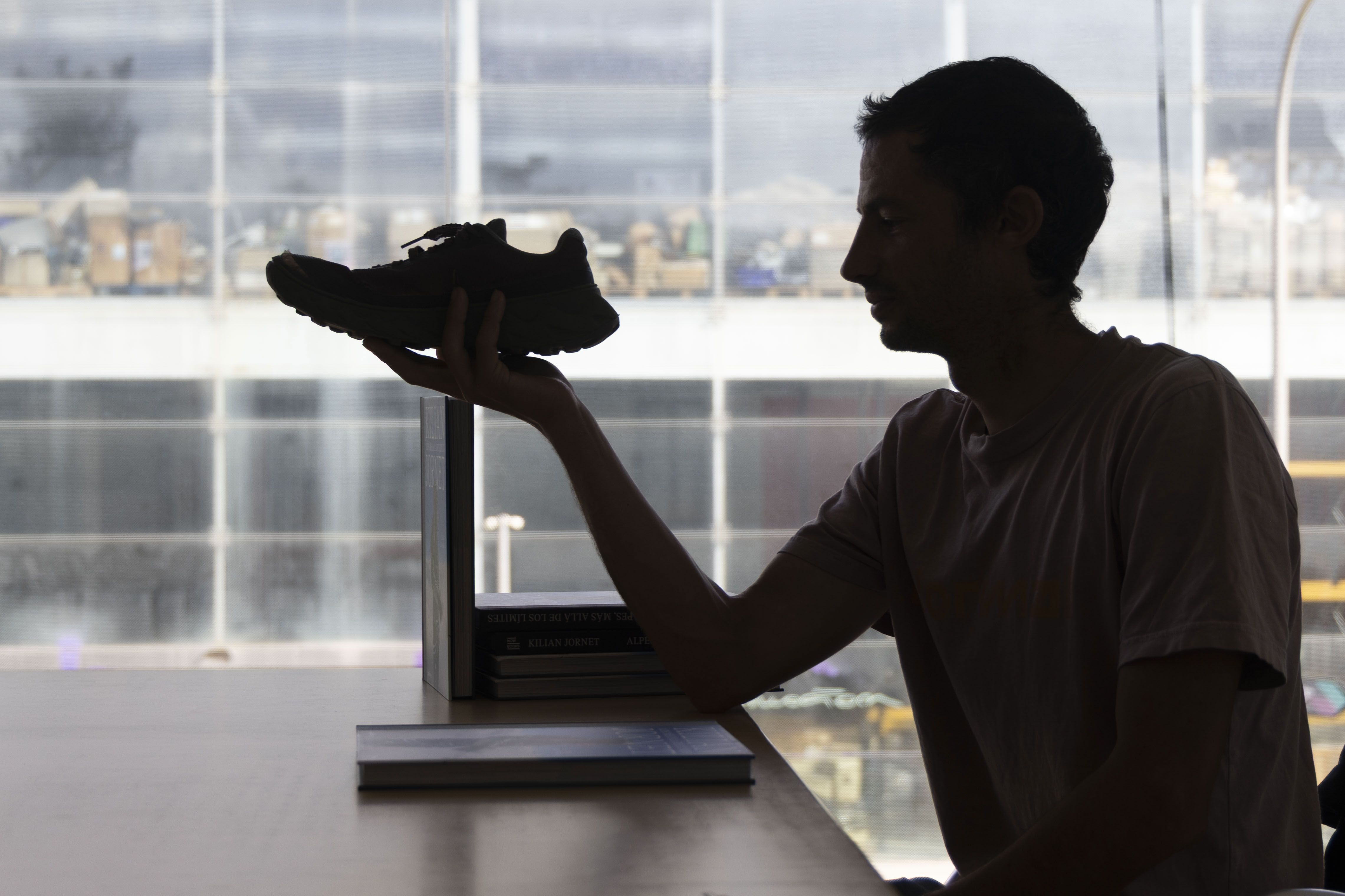 Kilian Jornet: Lo más difícil de subir 82 cumbres en 19 días es la gestión mental. Foto EFE