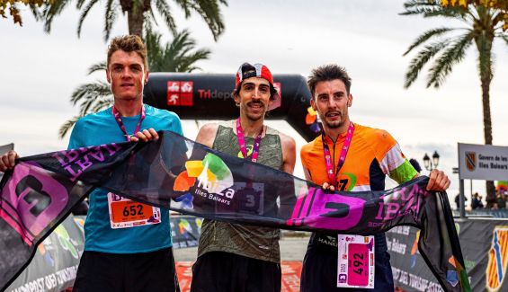 Podio masculino de la 10k ©Matias Novo