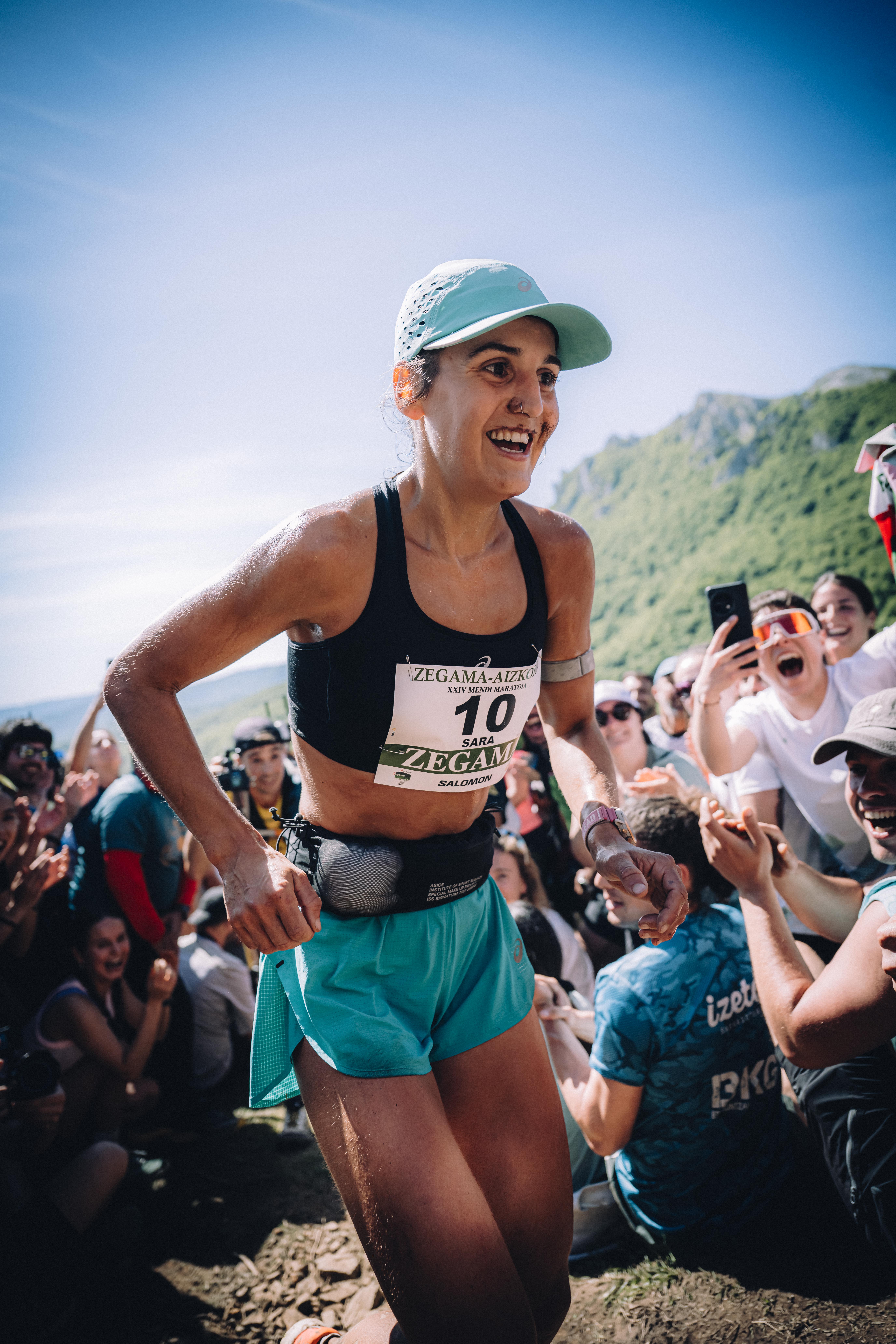 Zegama-Aizkorri 2025: Alonso y Elazzaoui brillaron en la clásica vasca ©️ @fotorunners.es   