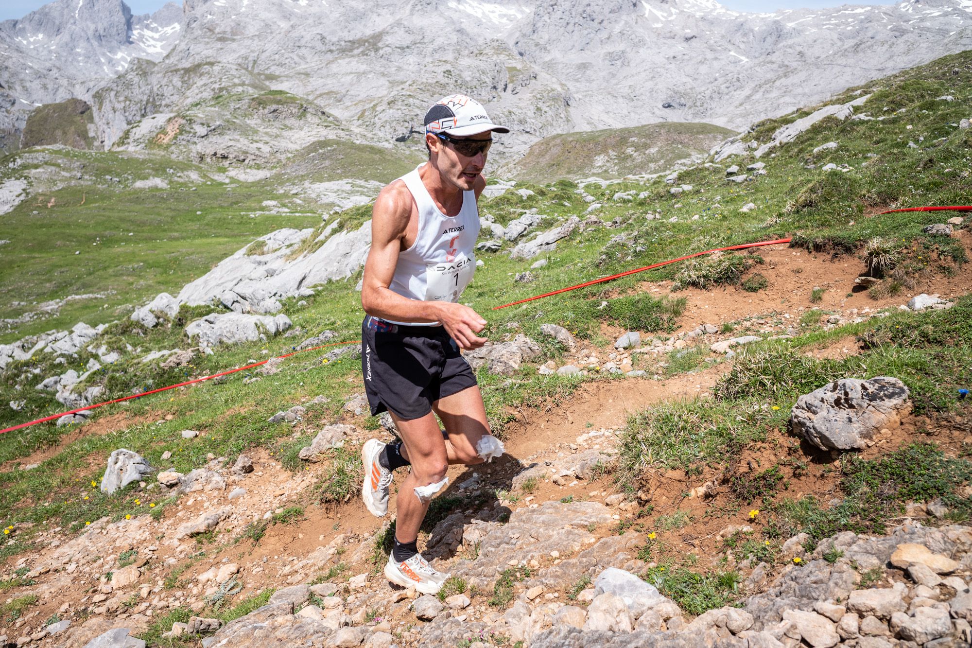 015 QF20250531 034 B