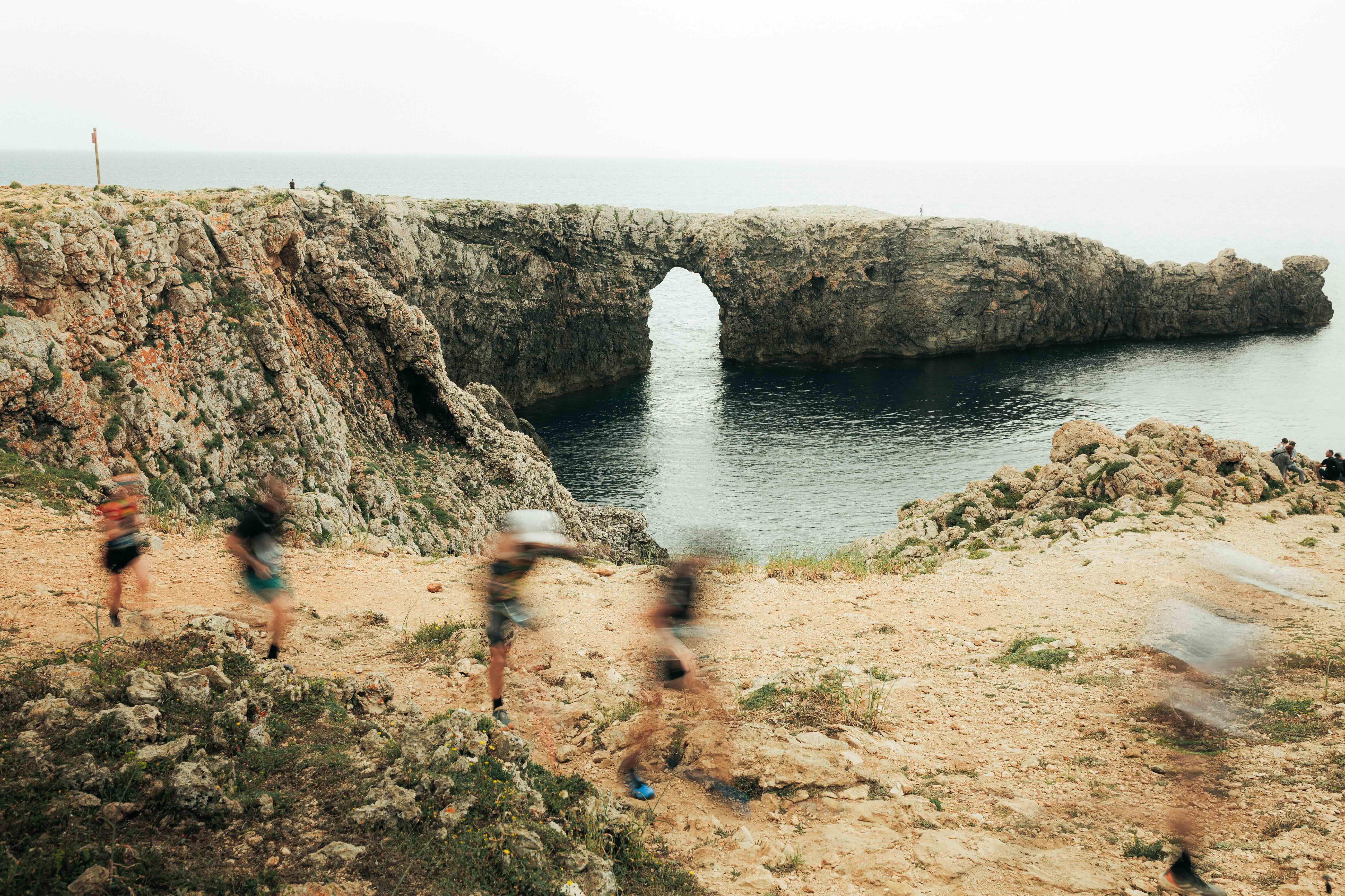 El Trail Menorca Camí de Cavalls ConectaBalear presenta su Trail Menorca Training Camp 2026. Foto Corredors Trail Menorca CdC (@Martí Miró)