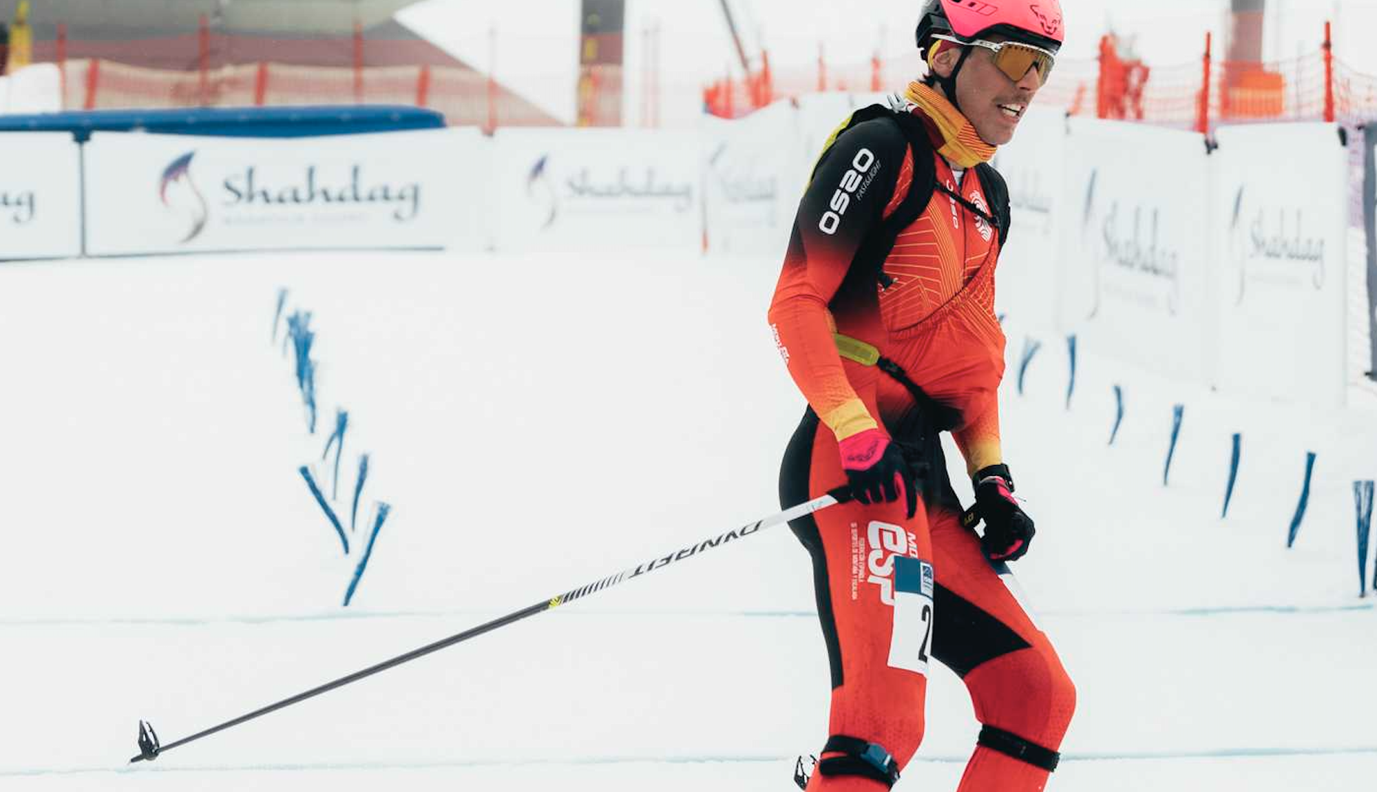 Ot Ferrer tras atravesar el arco de meta