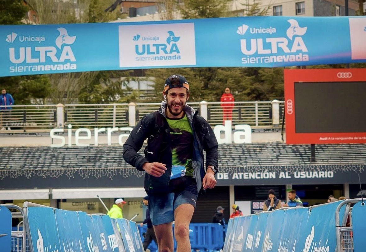 Iván Calvó en meta de USN