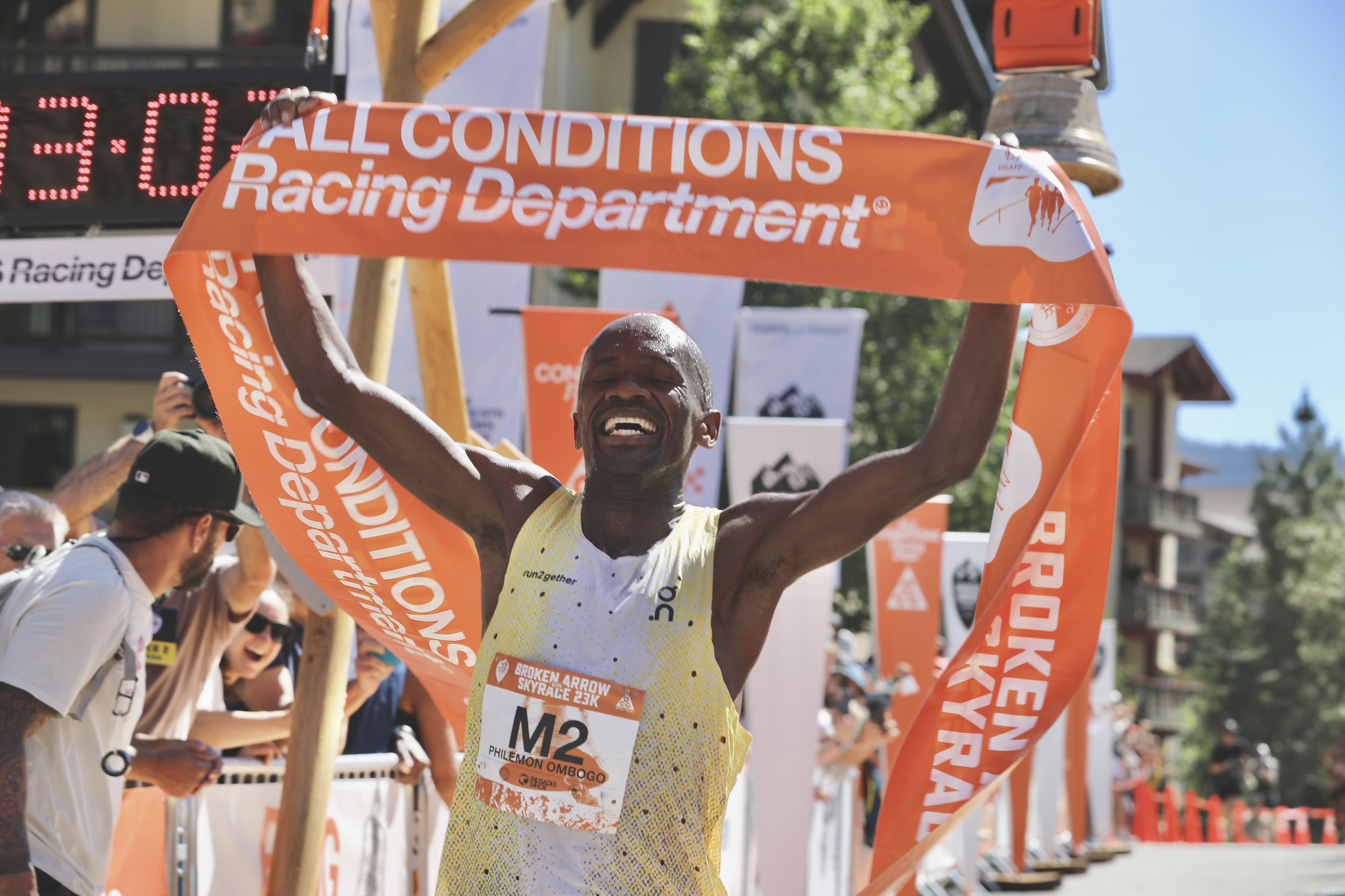 Philemon Kiriago ganador de The Broken Arrow Skyrace 2026 ©️iRunFar