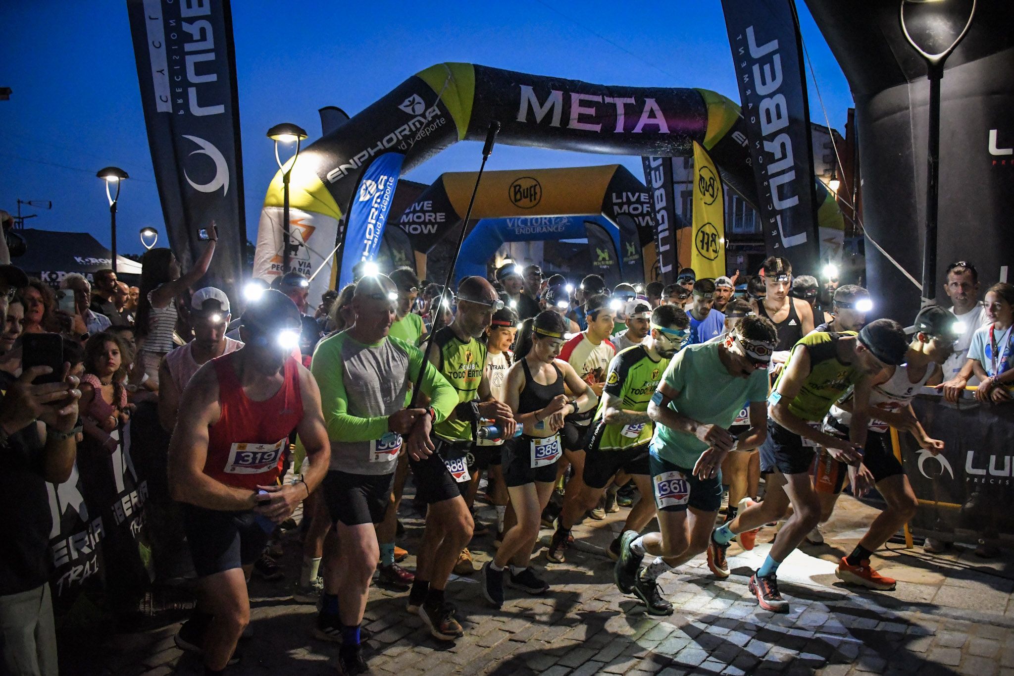 La noche y la montaña vuelven a citarse en Valdemanco ©️Iberika Trail