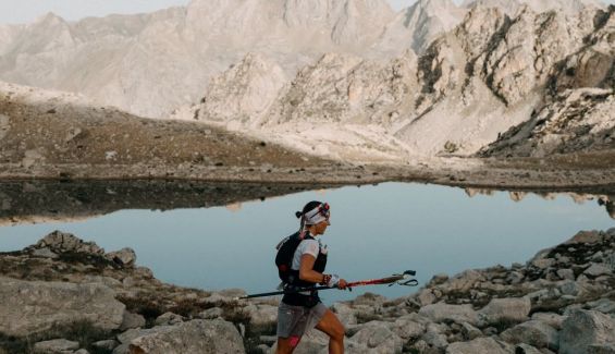 Una corredora en el Trail Valle de Tena