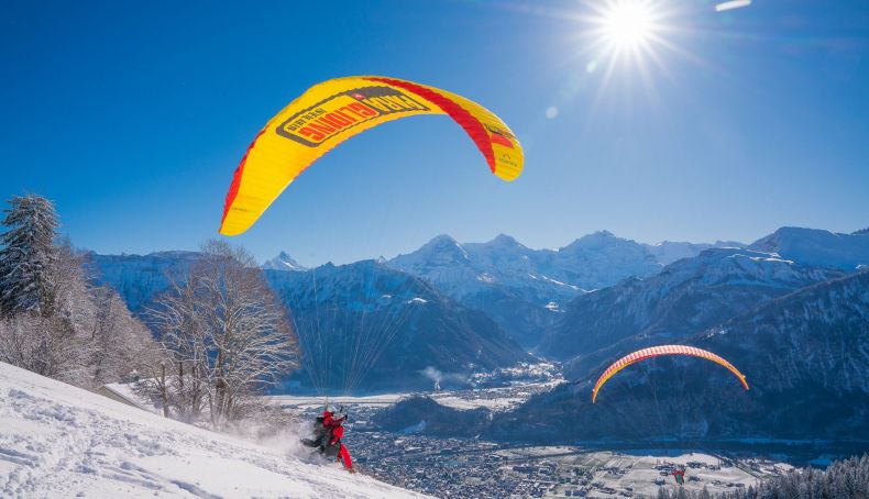 paragliding interlaken berge winter schnee