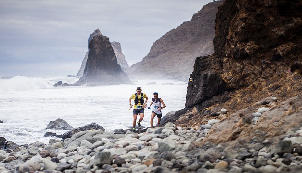 Cristofer Clemente y Pau Capell. Santa Cruz Extreme 2019. Fotografía Raúl Santana