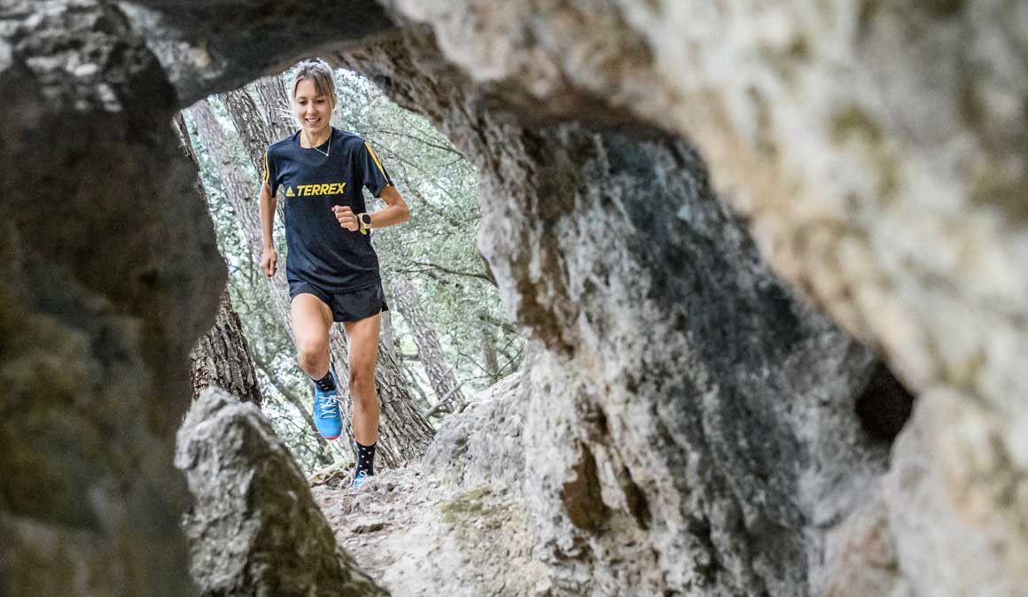 Conquista la montaña con la nueva línea adidas Agravic