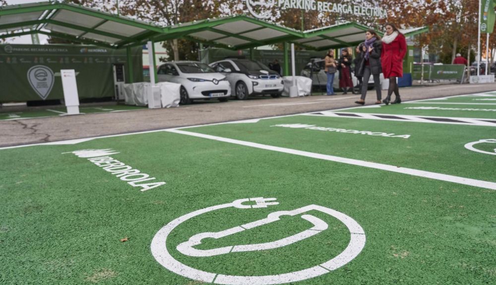 El recinto ferial cuenta con el “Parking recarga eléctrica Iberdrola El recinto ferial cuenta con el “Parking recarga eléctrica Iberdrola
