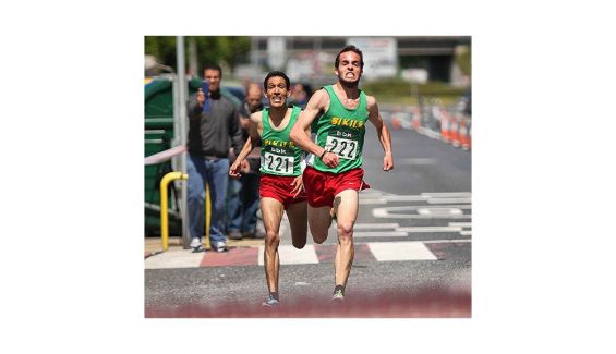 Iván Fernández, un maratoniano mirando a la montaña. Fotorunners Iván Fernández, un maratoniano mirando a la montaña. Fotorunners