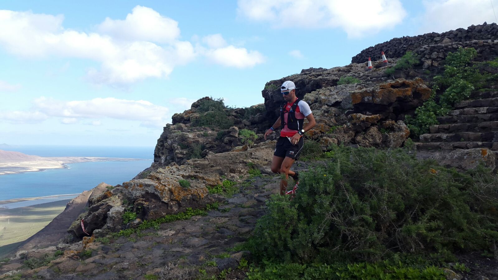 Laia Cañes y Paco Mendoza ganan la Haría Extreme Maratón
