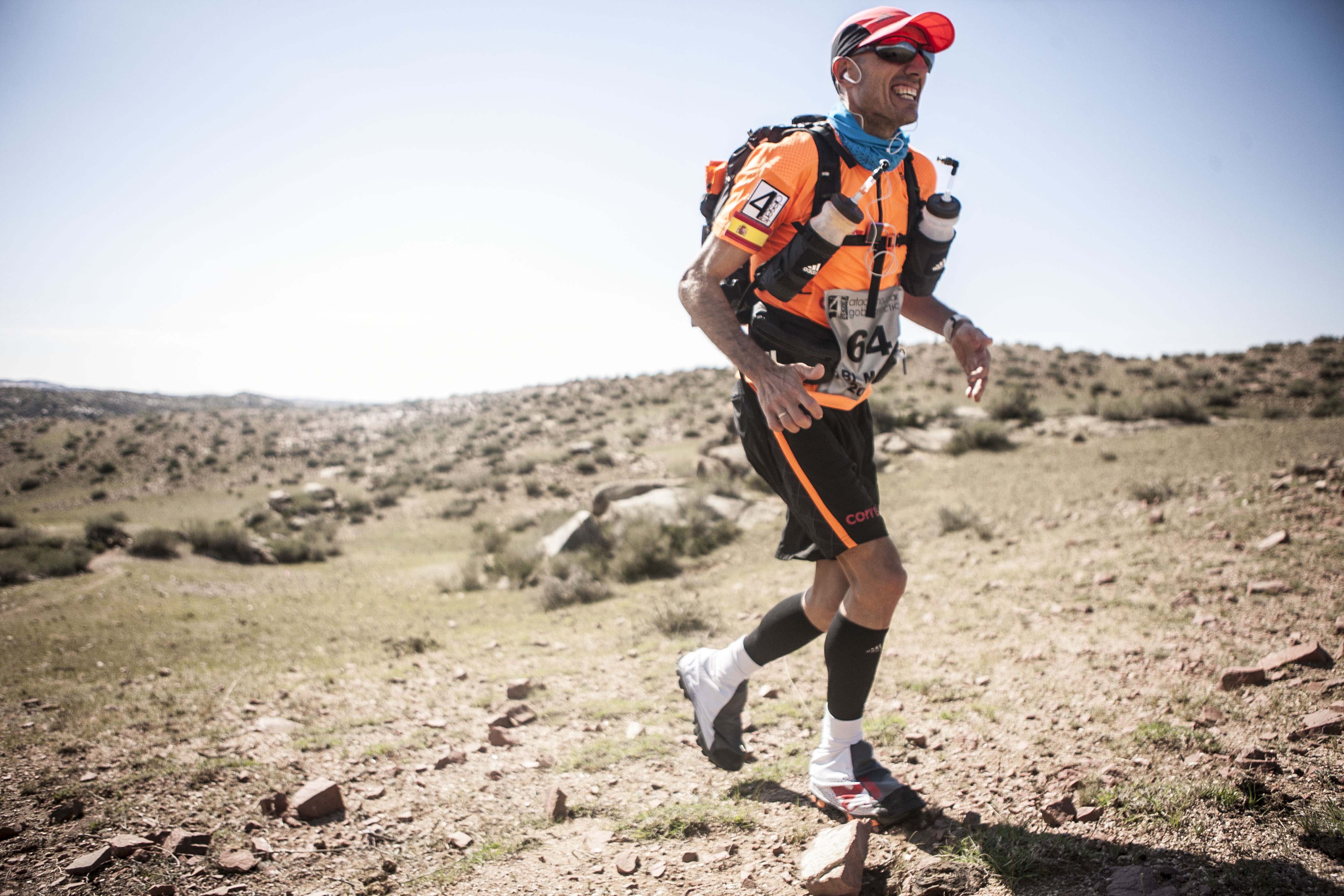 Chema Martínez vence en el Gobi March, la segunda gran prueba de \"Los 4 desiertos\"