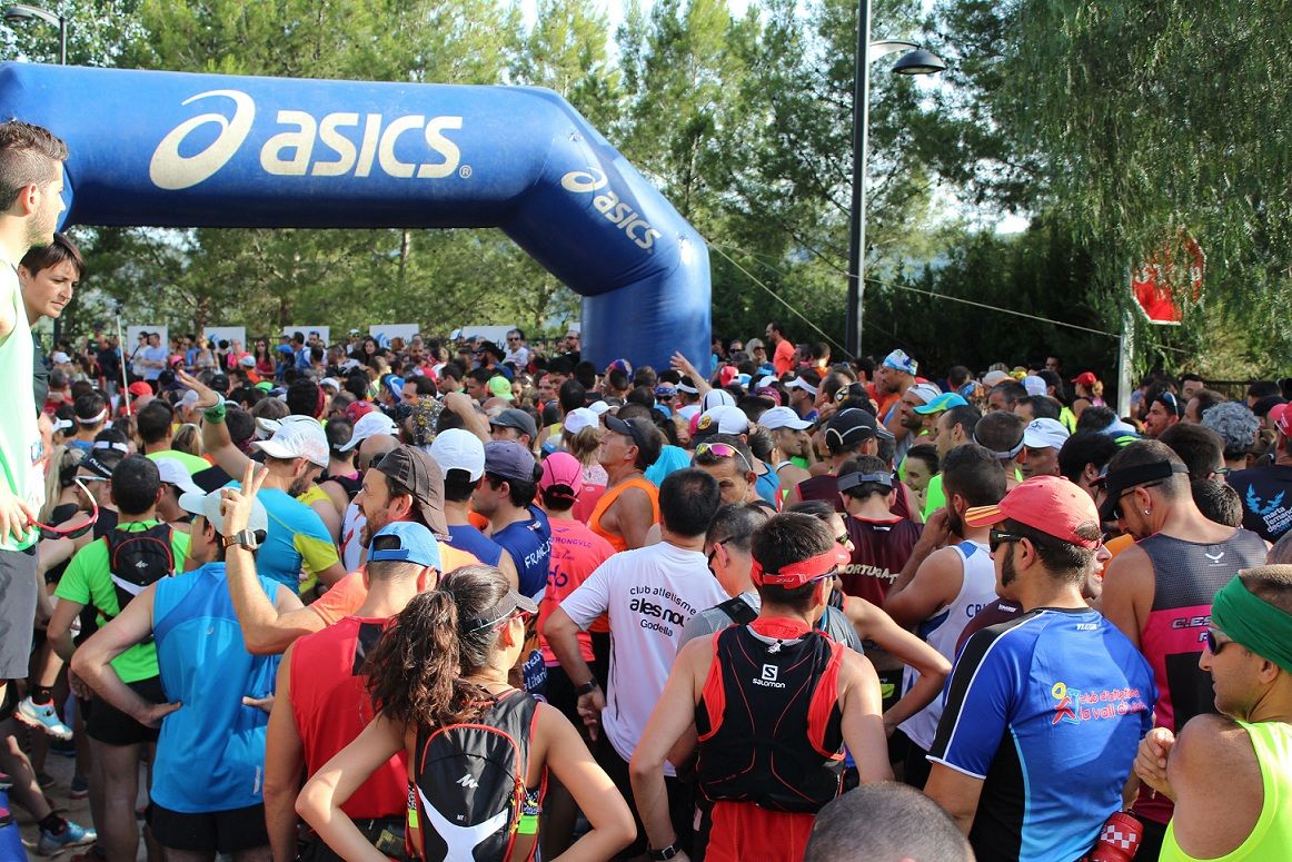 Chulilla acogió la Fuji Elite Race de las ASICS TRAIL SERIES