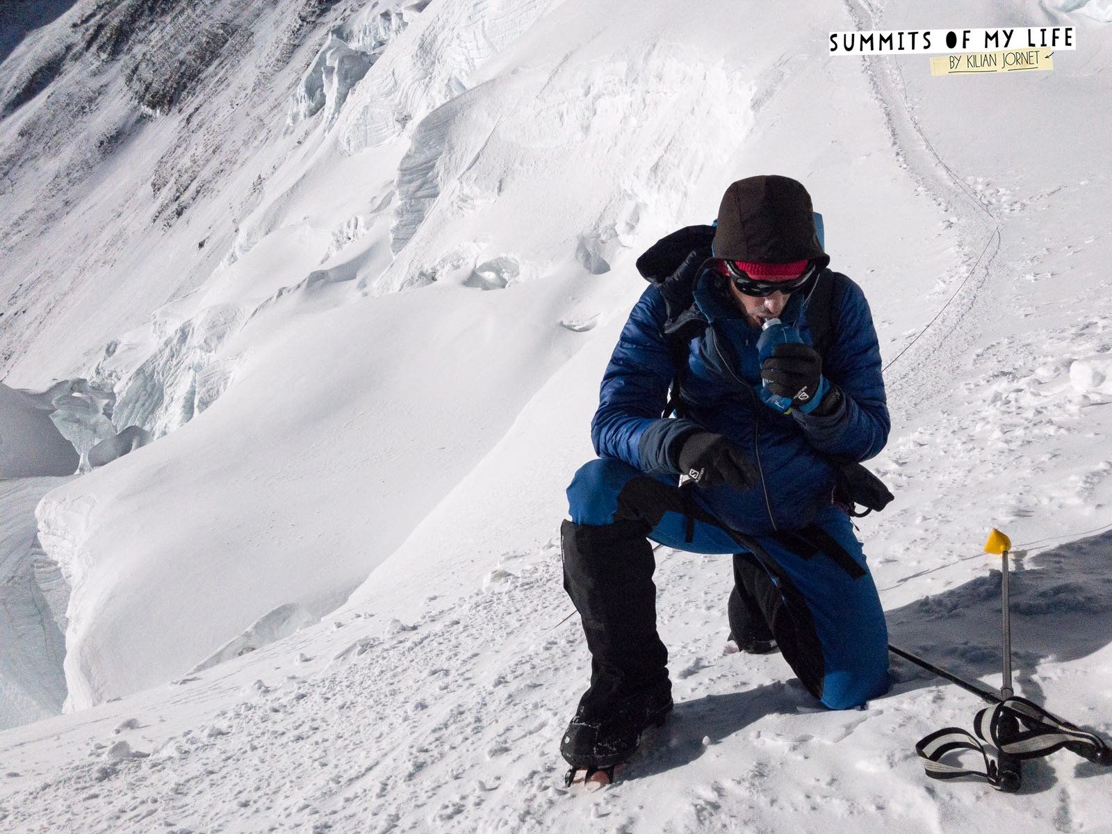 Kilian Jornet hace cima en el Everest