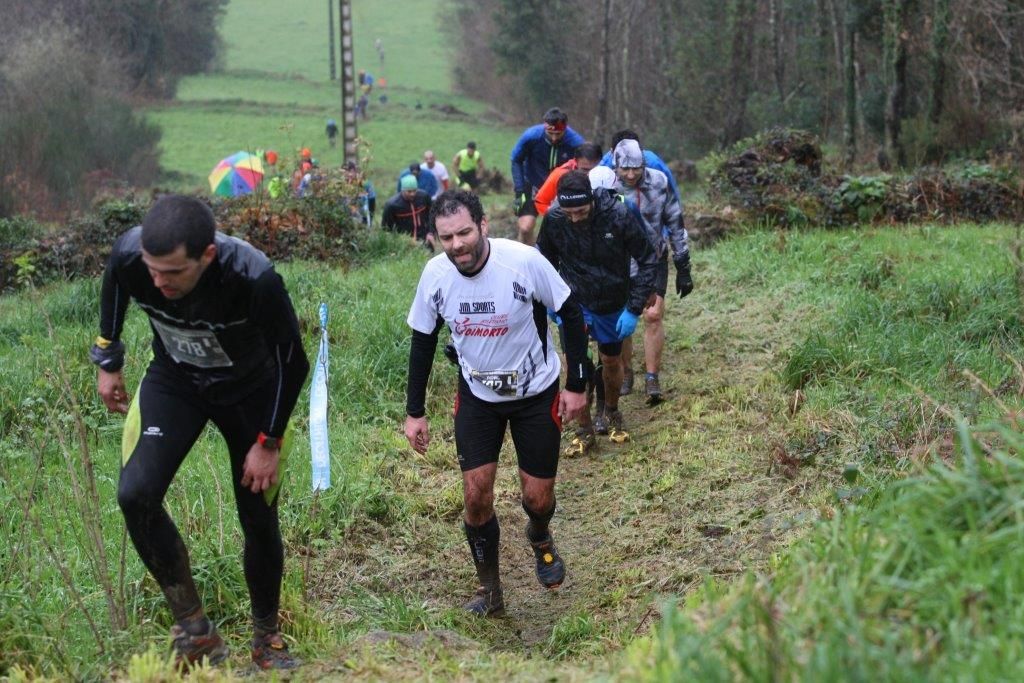 Lluvia y barro en el tercer Trail Laracha
