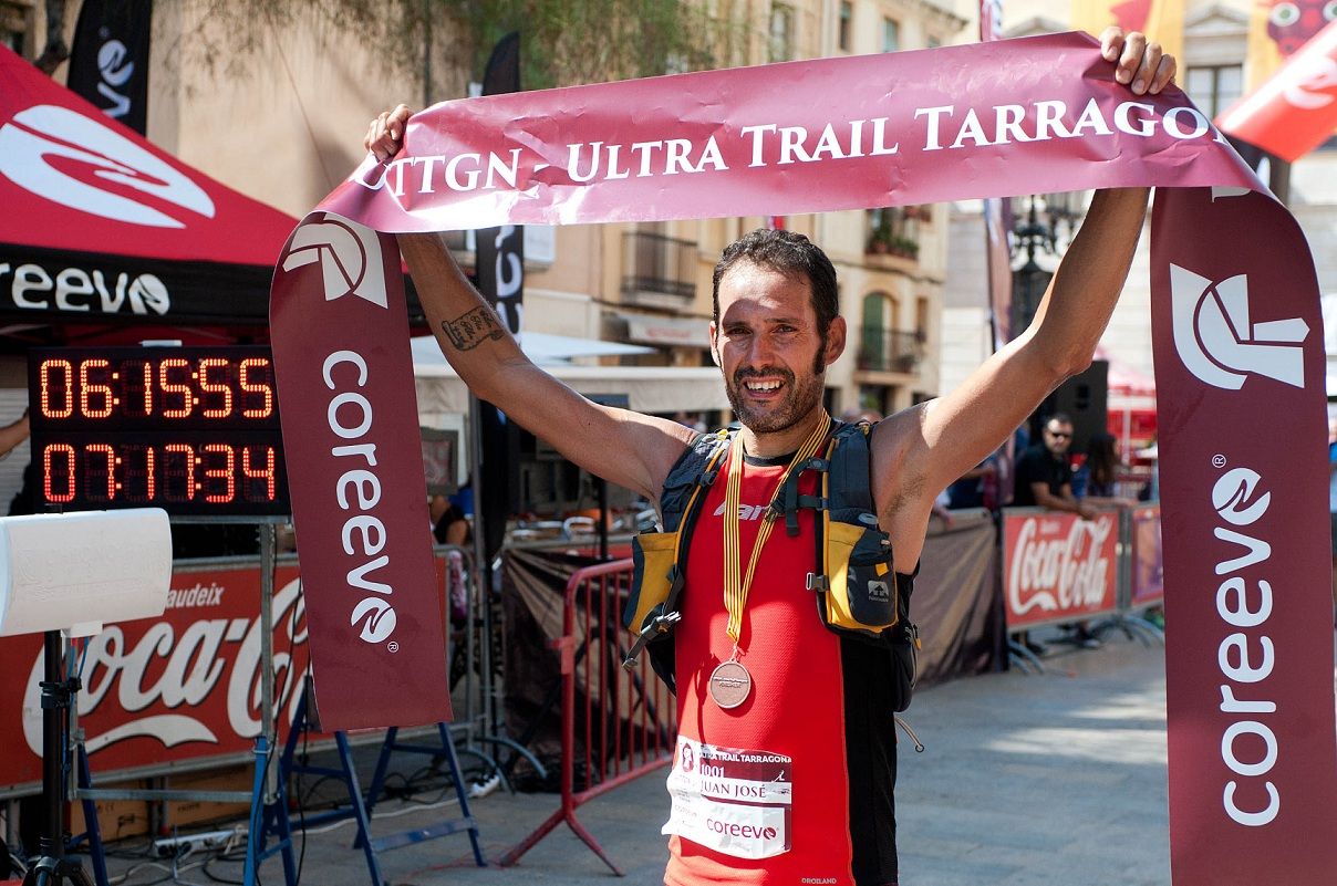 Juan José Oliva y Laia Díez estrenan la Ultra Trail Tarragona
