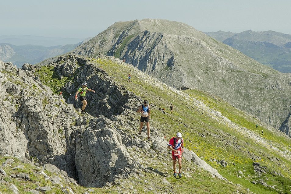 El Trail de Ubiña se luce ante más de 300 atletas