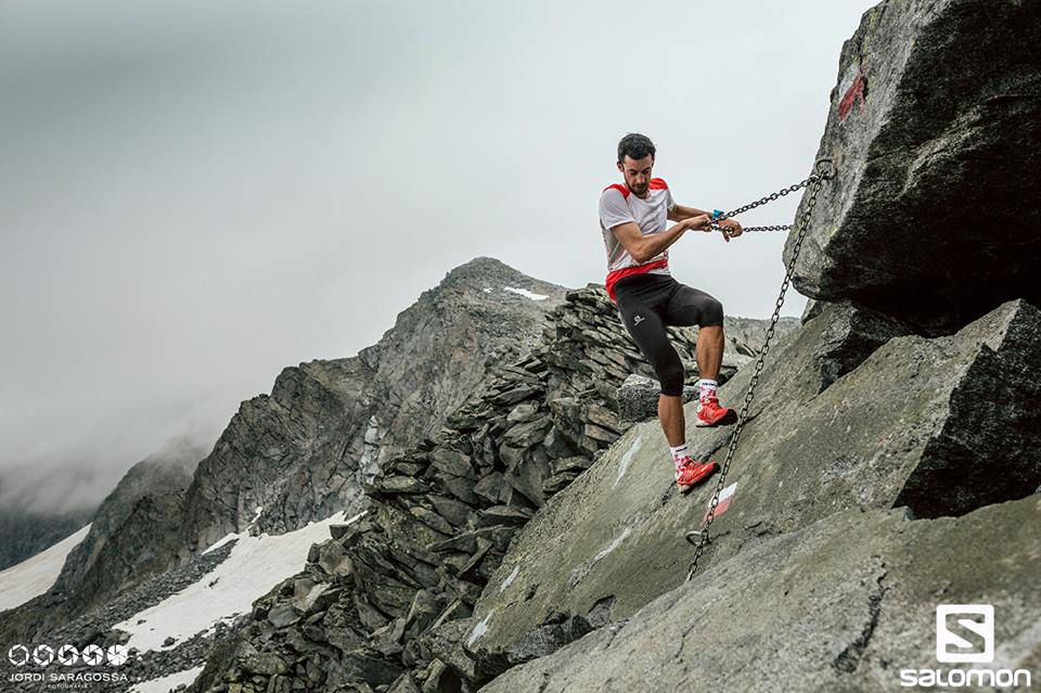 Kilian Jornet arrasa en la Kima batiendo el récord