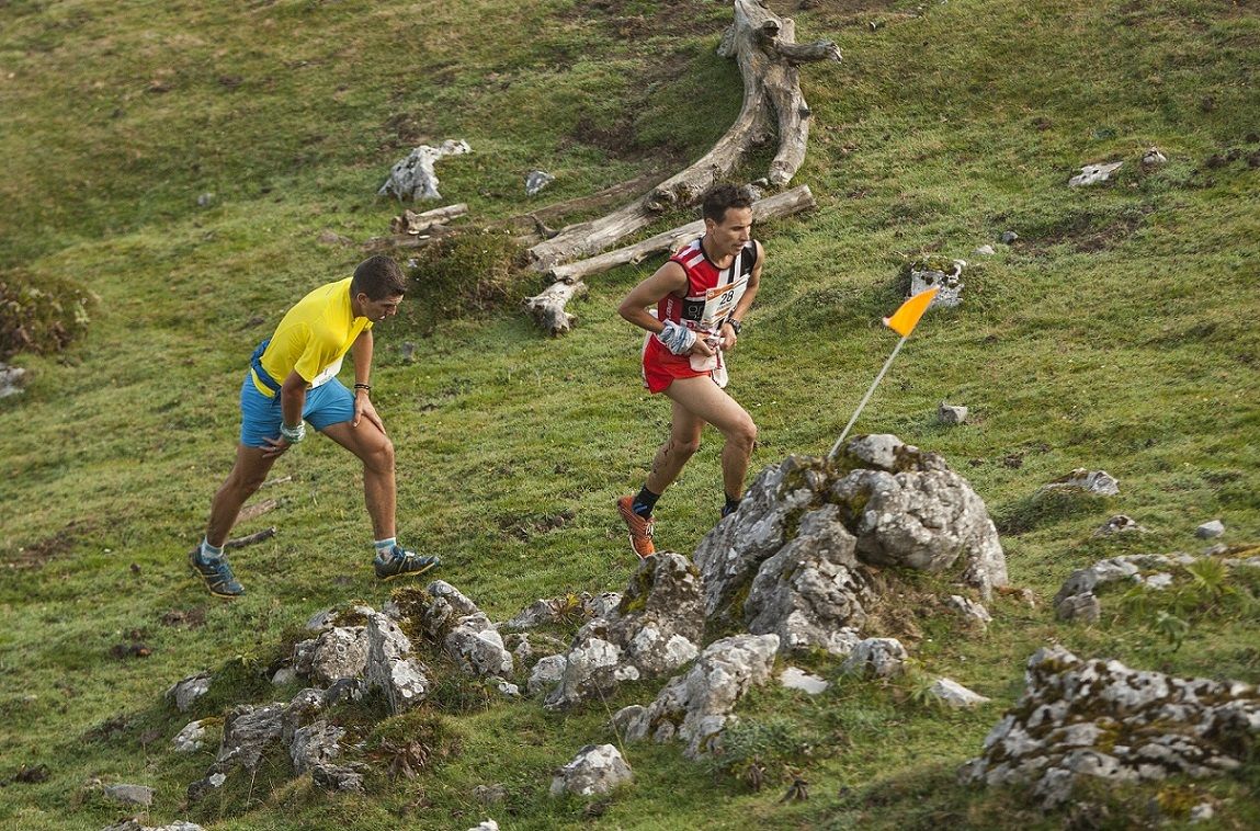 Lucha de titanes en Gorbeia Suzien